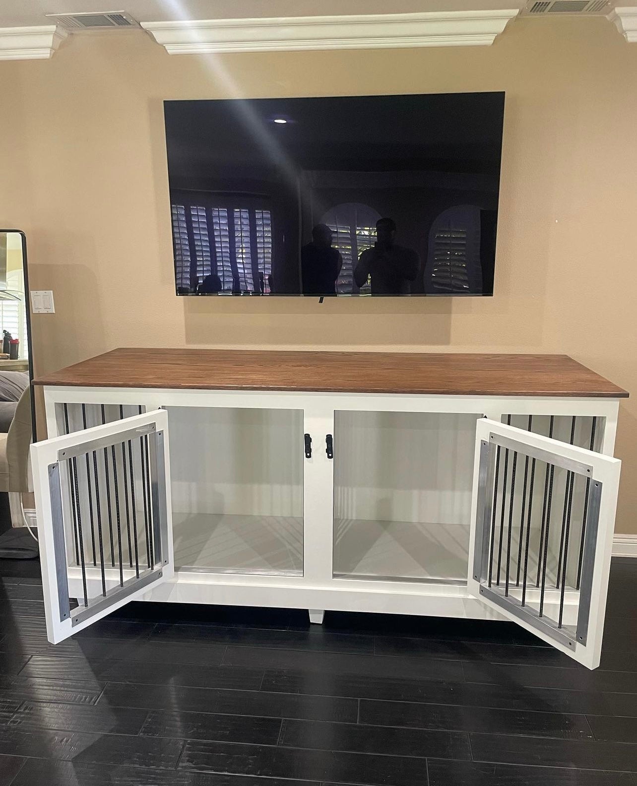 Indoor luxury kennels